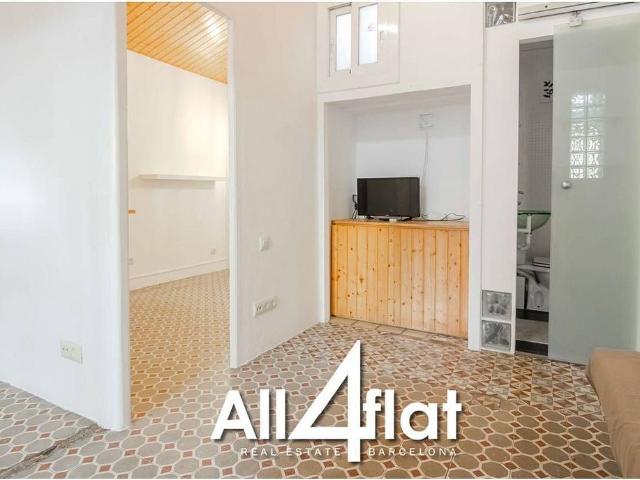 Piso en alquiler en calle Mare de Déu Dels Desemparats, Hospitalet de Llobregat, L´, de 67 m² 1 habitación por 745