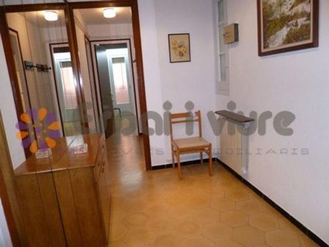 Piso en alquiler en calle Marquès de Caldes de Montbui, Girona, de 76 m² 3 habitaciones por 943