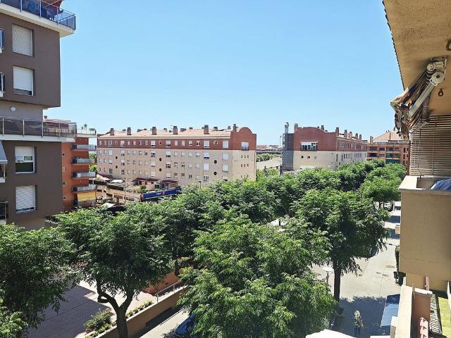 Piso en alquiler en calle Narcis Monturiol, Vilassar de Mar, de 100 m² 4 habitaciones por 1.800