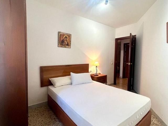 Piso en alquiler en calle Acadèmia, Lleida, de 130 m² 4 habitaciones por 990