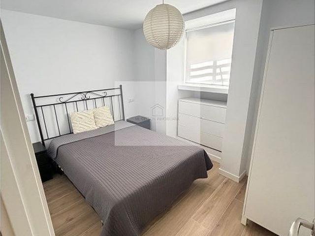 Piso en alquiler en calle Àfrica, Santa Bàrbara, de 40 m² 1 habitación por 390
