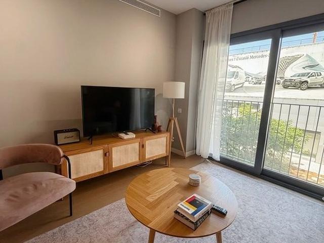 Piso en alquiler en calle Alaba, Barcelona, de 86 m² 2 habitaciones por 5.200