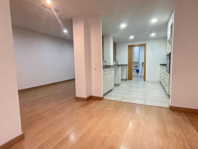 Piso en alquiler en calle Alfonso XII, Badalona, de 123 m² 2 habitaciones por 1.199
