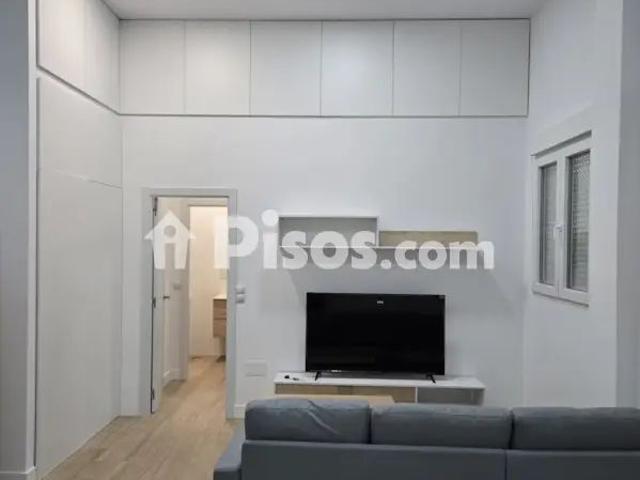 Piso en alquiler en Calle Alozaina, 4