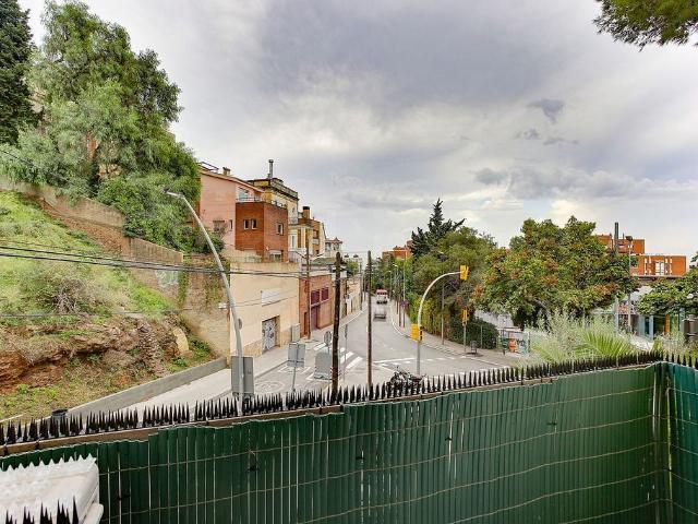 Piso en alquiler en calle Ana María Matute Ausejo, Barcelona, de 58 m² 2 habitaciones por 1.250
