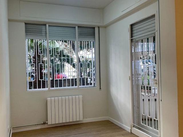 Piso en alquiler en calle Angli, Barcelona, de 90 m² 3 habitaciones por 1.537