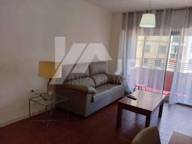 Piso en alquiler en Calle Arabial