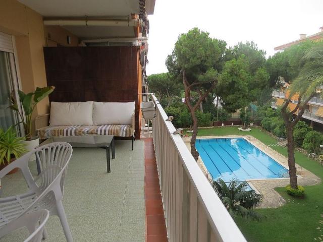 Piso en alquiler en calle Baixada de la Torre Gran, Sant Andreu de Llavaneres, de 120 m² 4 habitaciones por 1.350