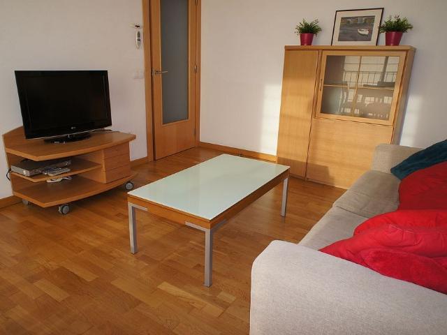 Piso en alquiler en calle Batllo, Barcelona, de 50 m² 1 habitación por 1.463