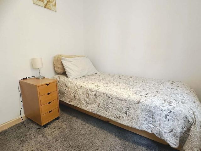 Piso en alquiler en calle Bòbiles, Hospitalet de Llobregat, L´, de 75 m² 2 habitaciones por 1.800