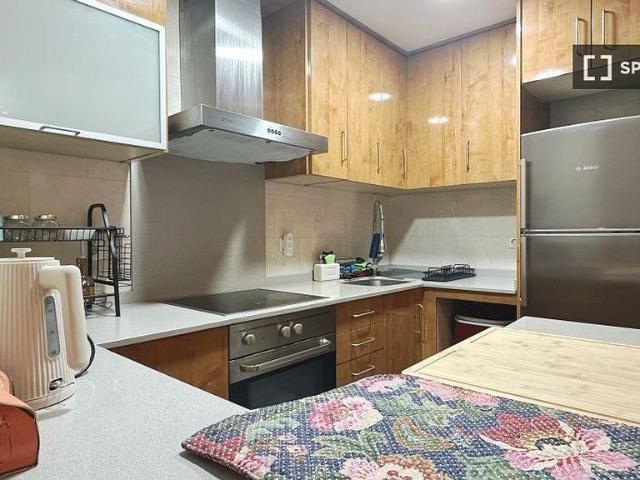Piso en alquiler en calle Bòbiles, Hospitalet de Llobregat, L´, de 95 m² 2 habitaciones por 1.950
