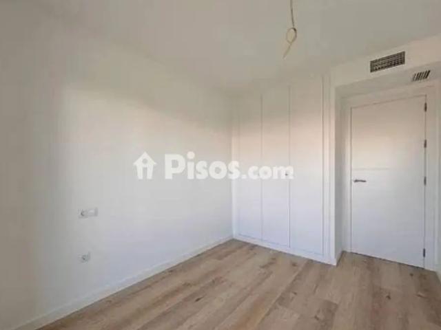 Piso en alquiler en Calle Calle Torrente Ballester No Number
