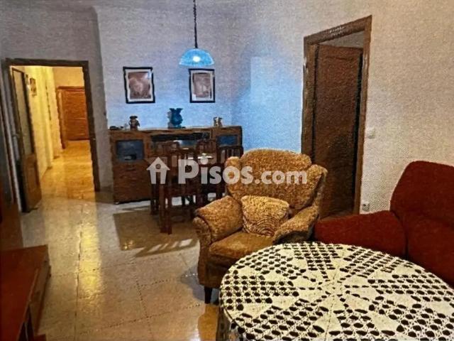 Piso en alquiler en Calle Castillo de Medellín, 2