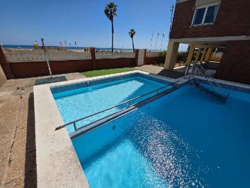 Piso en alquiler en calle Carme, Castelldefels, de 80 m² 2 habitaciones por 3.500