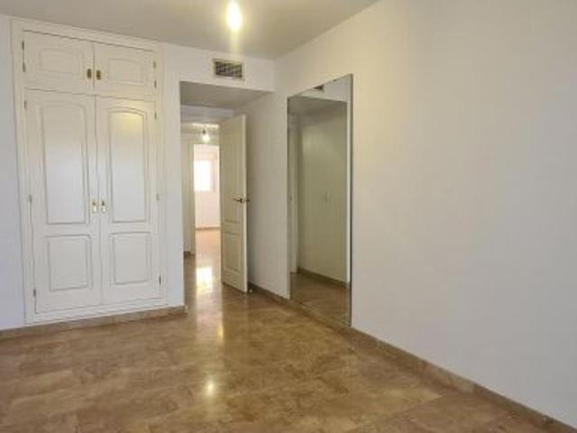 PISO EN ALQUILER EN CALLE CARLOS III. !