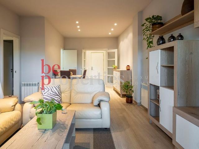 Piso en alquiler en calle Carrasco i Formiguera, Sant Cugat del Vallès, de 90 m² 3 habitaciones por 2.350