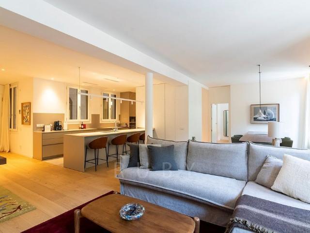 Piso en alquiler en calle Catalunya, Barcelona, de 134 m² 2 habitaciones por 6.500