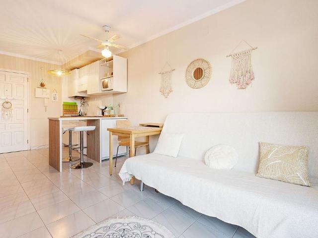 Piso en alquiler en calle Cavall de Mar, Castelló d´Empúries, de 40 m² 1 habitación por 931