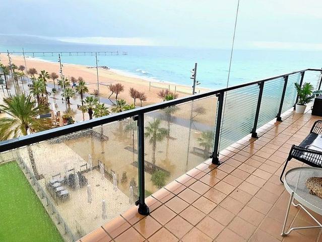 Piso en alquiler en calle CL Cervantes, Badalona, de 147 m² 4 habitaciones por 2.970