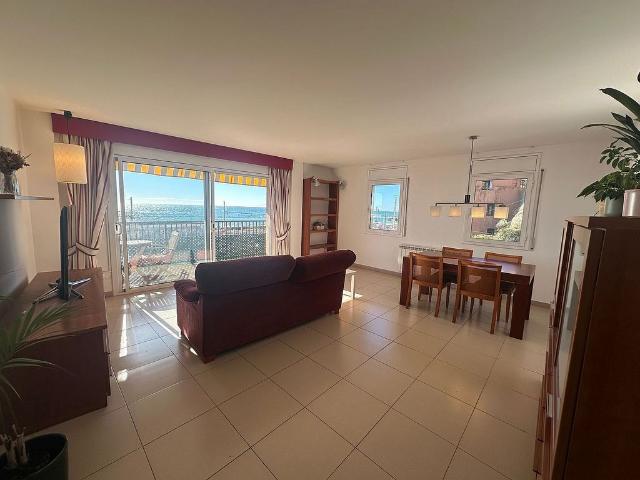 Piso en alquiler en calle CL Sant Joan, Arenys de Mar, de 125 m² 3 habitaciones por 1.050