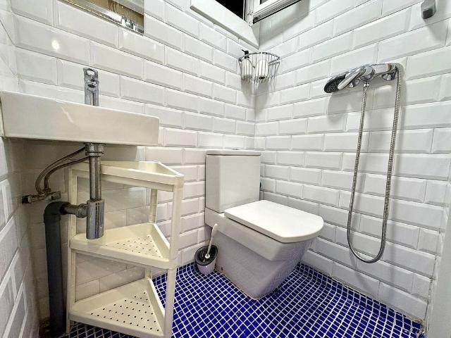 Piso en alquiler en calle D'aldana, Barcelona, de 81 m² 4 habitaciones por 2.200