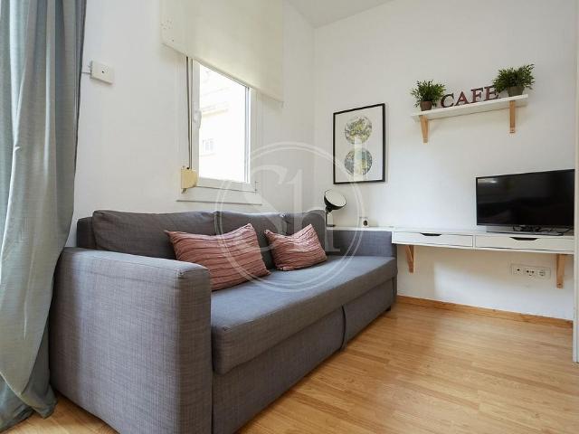 Piso en alquiler en calle D'andrea Dòria, Barcelona, de 33 m² 1 habitación por 1.050