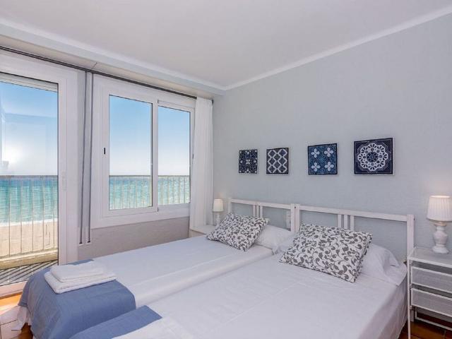 Piso en alquiler en calle D'anselm Clavé, Calella, de 80 m² 2 habitaciones por 4.400