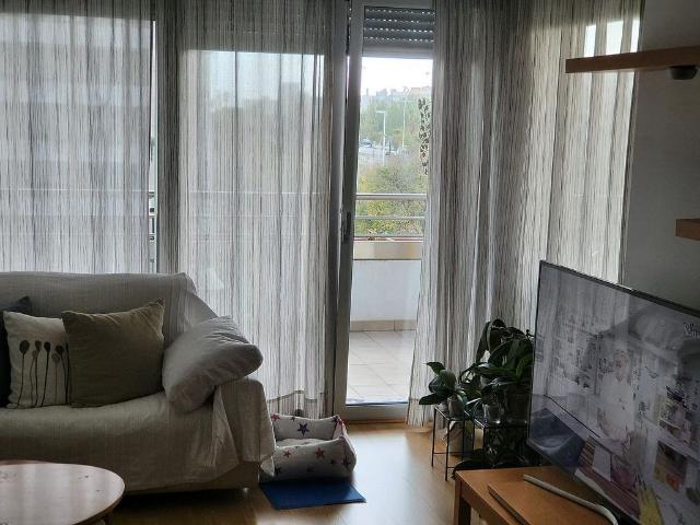 Piso en alquiler en calle D'antoni Puigvert, Sant Adrià de Besos, de 107 m² 4 habitaciones por 2.200