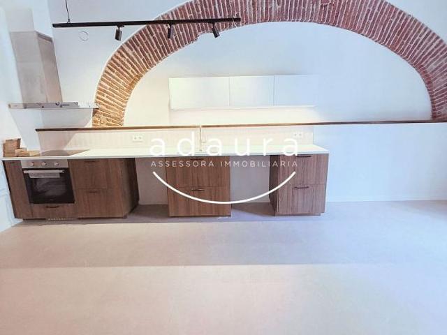 Piso en alquiler en calle D'argentona, Mataró, de 50 m² 2 habitaciones por 1.350