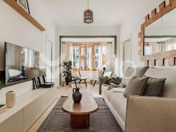 Piso en alquiler en calle D'aulèstia i Pijoan, Barcelona, de 89 m² 3 habitaciones por 3.740