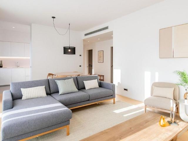 Piso en alquiler en calle De Mallorca, Barcelona, de 93 m² 2 habitaciones por 3.700