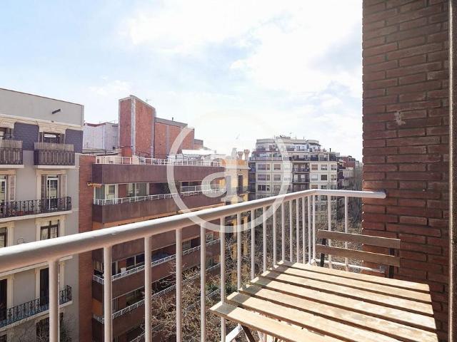 Piso en alquiler en calle De Mallorca, Barcelona, de 131 m² 3 habitaciones por 2.095