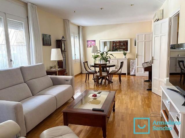 Piso en alquiler en calle De Mandri, Barcelona, de 146 m² 3 habitaciones por 2.733