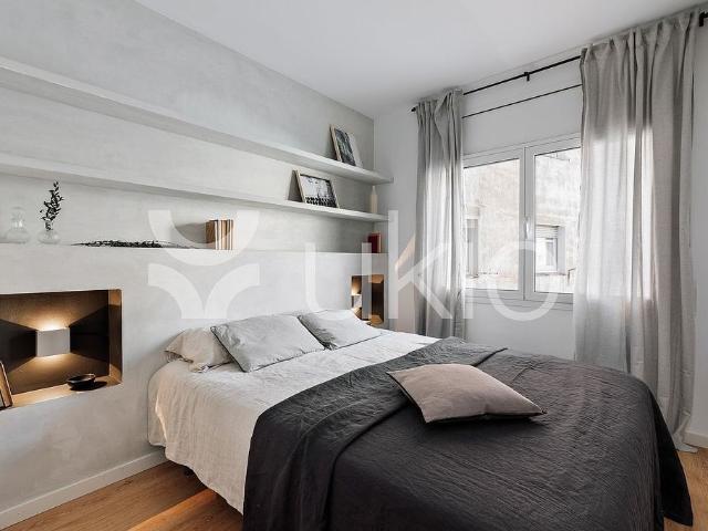 Piso en alquiler en calle De Manuel de Falla, Barcelona, de 69 m² 2 habitaciones por 2.500