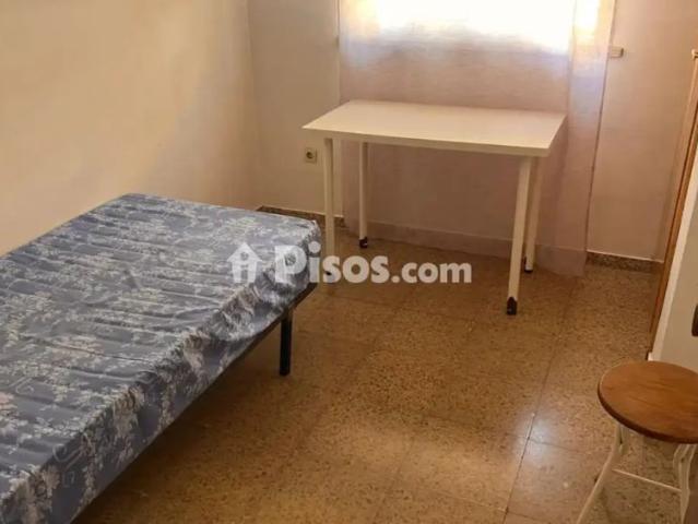 Piso en alquiler en Calle de Manuel Saldaña
