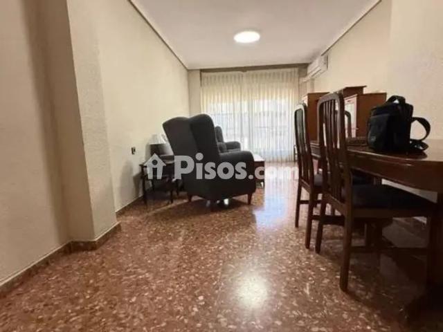 Piso en alquiler en Calle de María Marín, cerca de Calle Rosario
