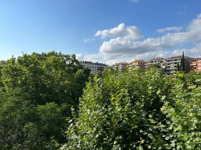 Piso en alquiler en calle De Mercè Rodoreda, Sant Cugat del Vallès, de 70 m² 2 habitaciones por 1.250