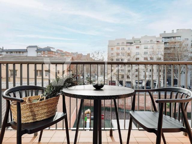 Piso en alquiler en calle De Morales, Barcelona, de 84 m² 3 habitaciones por 2.815
