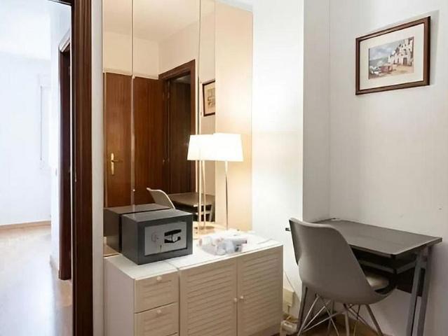 Piso en alquiler en calle De Nicaragua, Barcelona, de 101 m² 4 habitaciones por 2.600