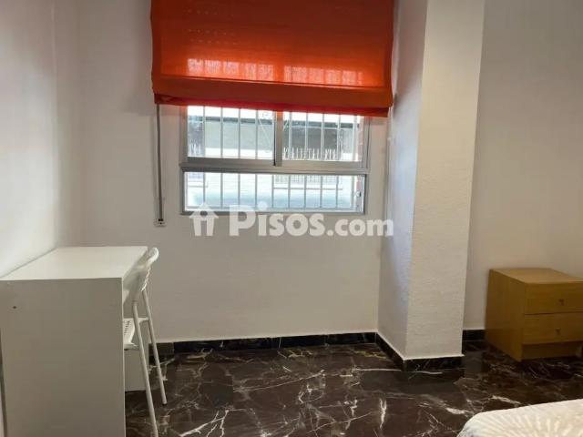 Piso en alquiler en Calle de Abén Humeya