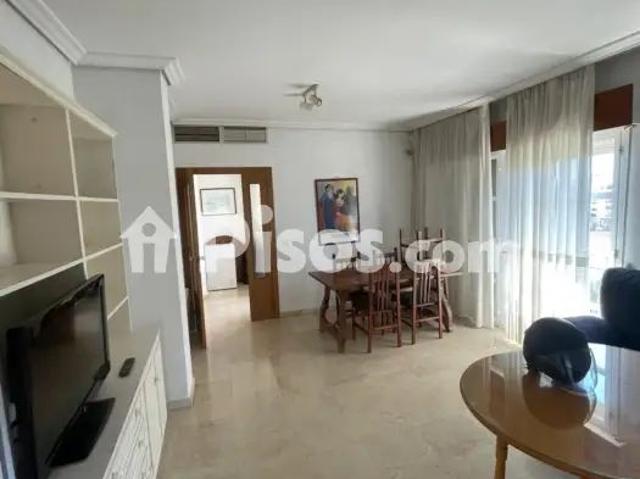 Piso en alquiler en Calle de Alconchel