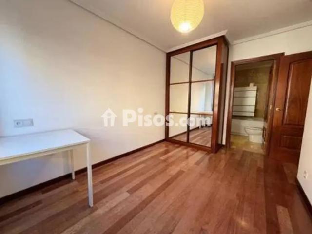 Piso en alquiler en Calle de Álava