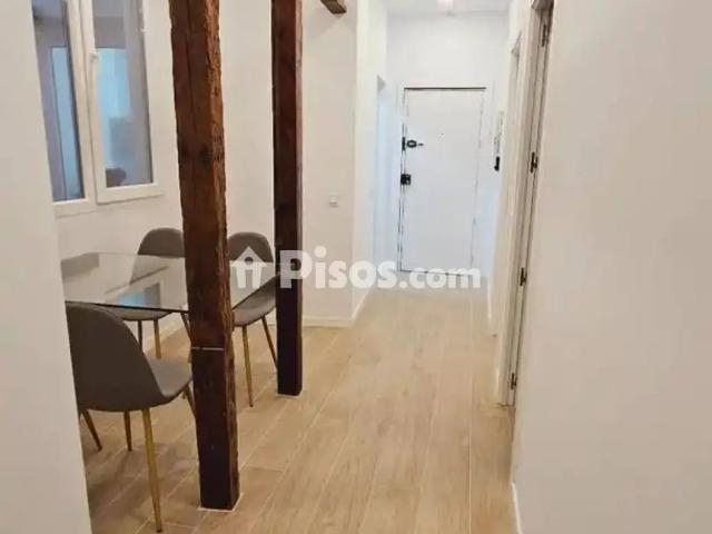 Piso en alquiler en Calle de Alfileritos