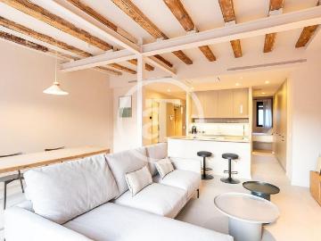 Piso en alquiler en calle De Badajoz, Barcelona, de 74 m² 1 habitación por 2.800