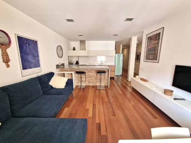 Piso en alquiler en calle De Beethoven, Barcelona, de 65 m² 1 habitación por 2.200