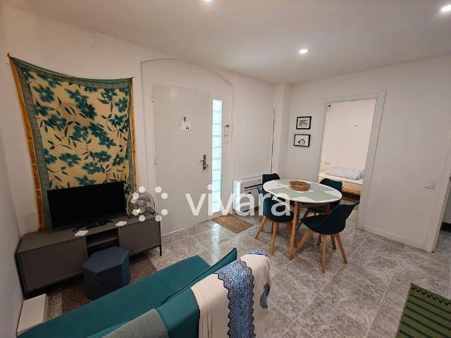 Piso en alquiler en calle De Berenguer Mallol, Barcelona, de 38 m² 2 habitaciones por 1.001