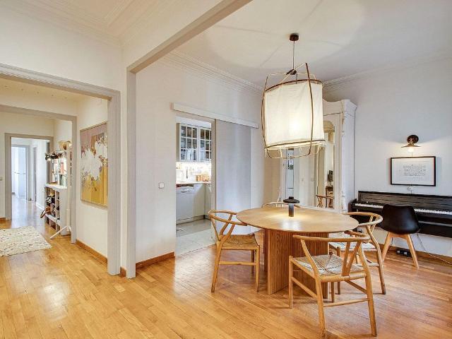 Piso en alquiler en calle De Bertrand i Serra, Barcelona, de 90 m² 3 habitaciones por 2.240