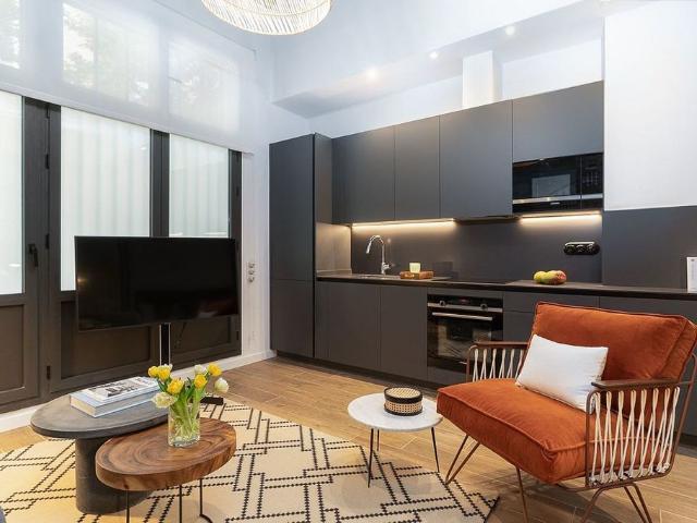 Piso en alquiler en calle De Bordeus, Barcelona, de 40 m² 1 habitación por 2.700