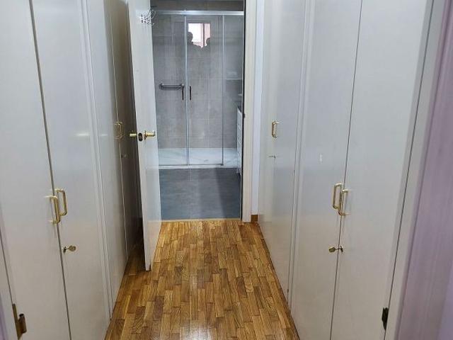 Piso en alquiler en calle De Calàbria, Barcelona, de 60 m² 1 habitación por 2.611