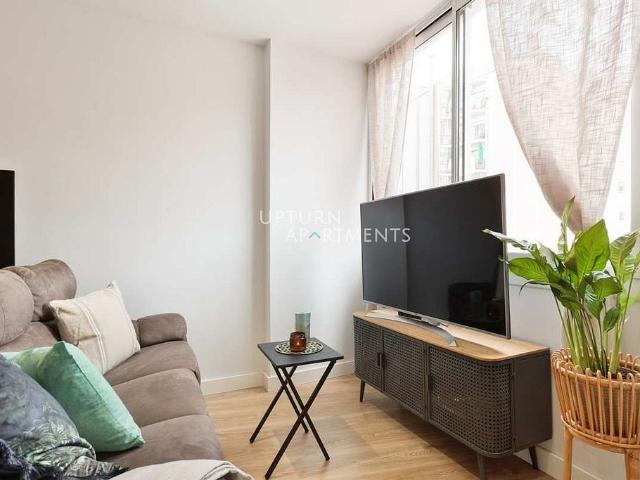 Piso en alquiler en calle De Campo Florido, Barcelona, de 27 m² 1 habitación por 1.050